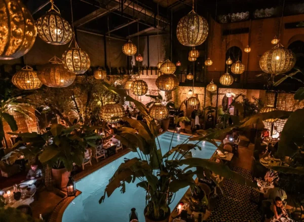 La-Trattoria-Restaurant-Marrakech-Morocco-Lanterns-over-the-pool-at-nighttime-1440x975